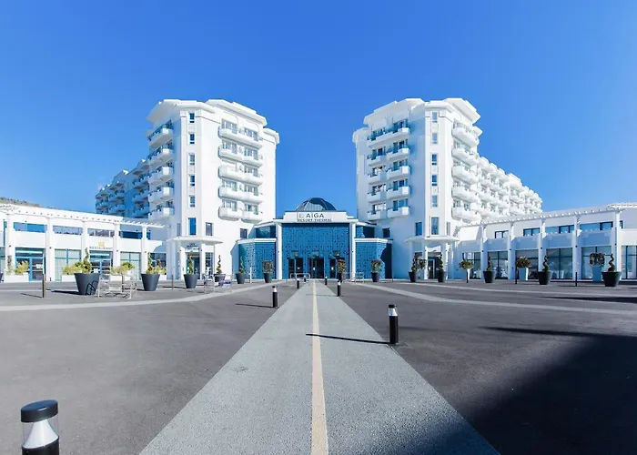 Mitoyenne Aux Thermes شقة